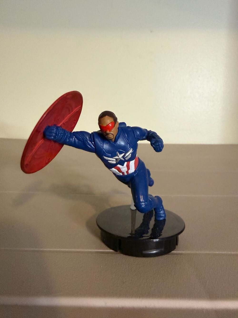 Marvel Captain America Sam Wilson HeroClix Miniature Figure